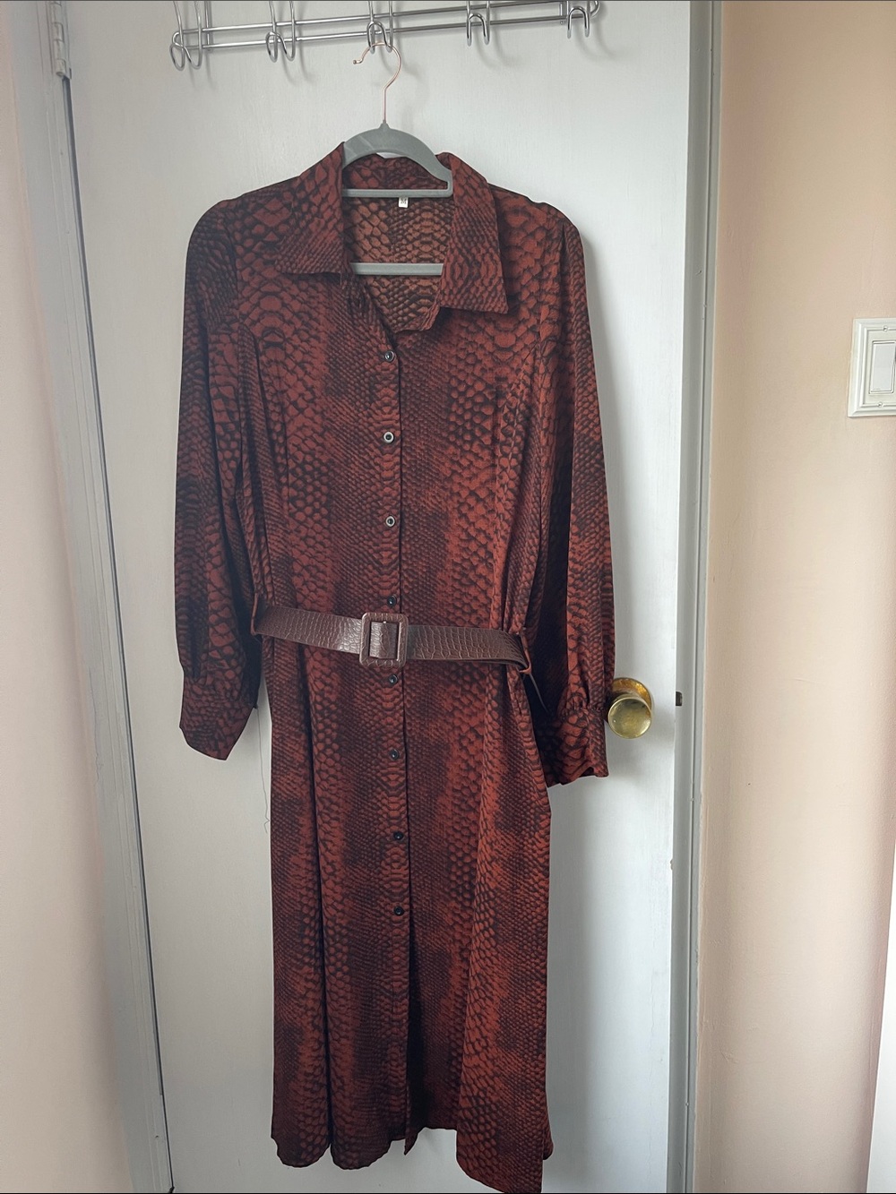 NWOT Women’s Brown Snake-Print Shirt Dress with Belt SIZE M